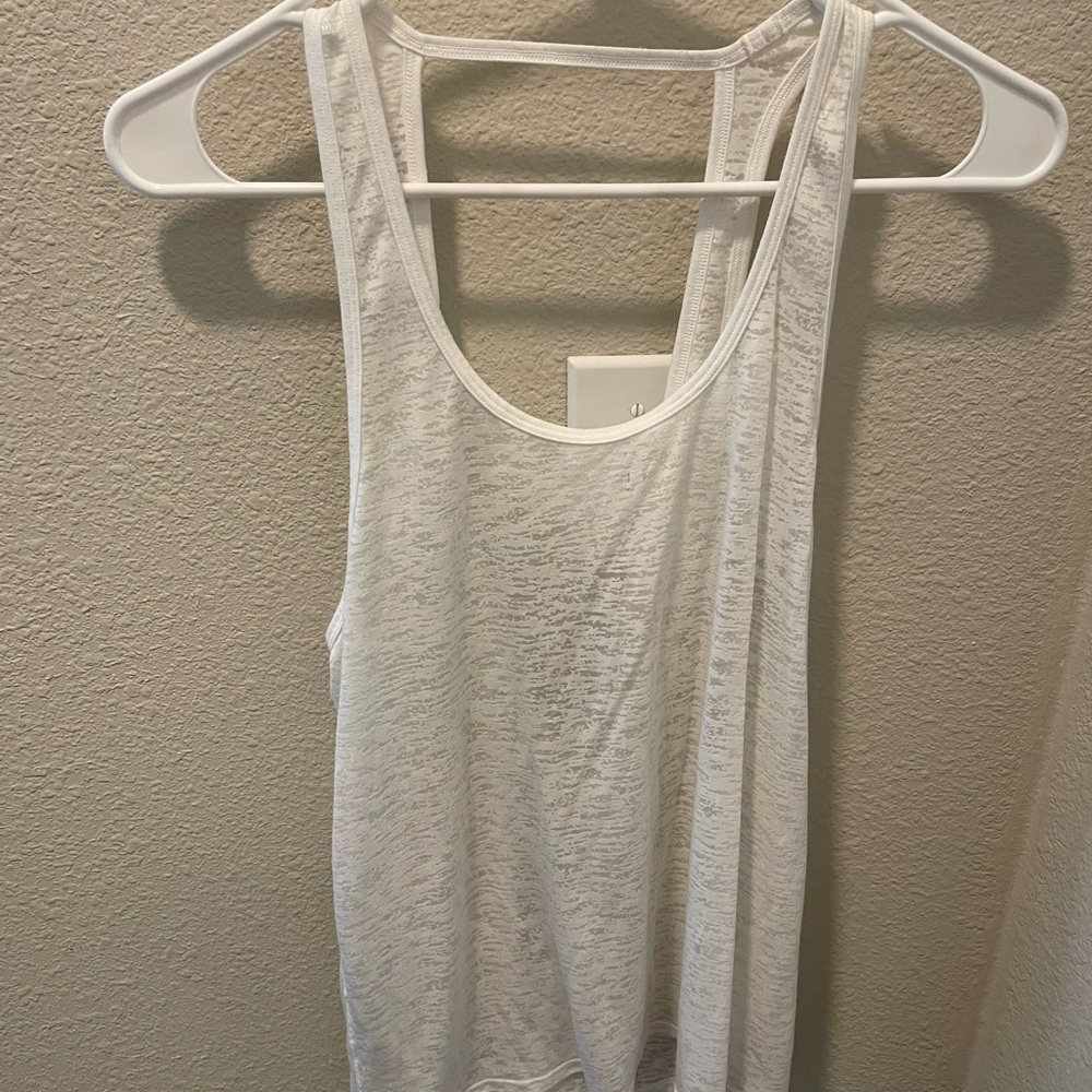 Lululemon white veil tank size 6